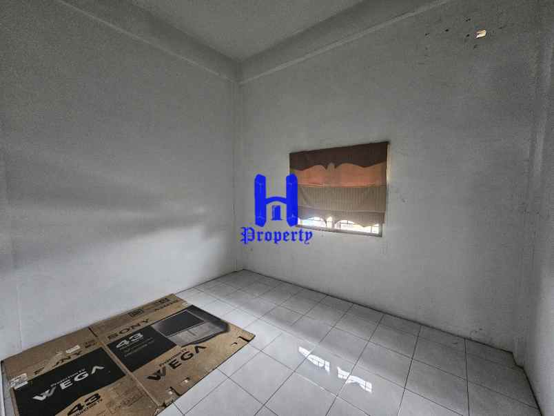 dijual rumah komplek mulia residence