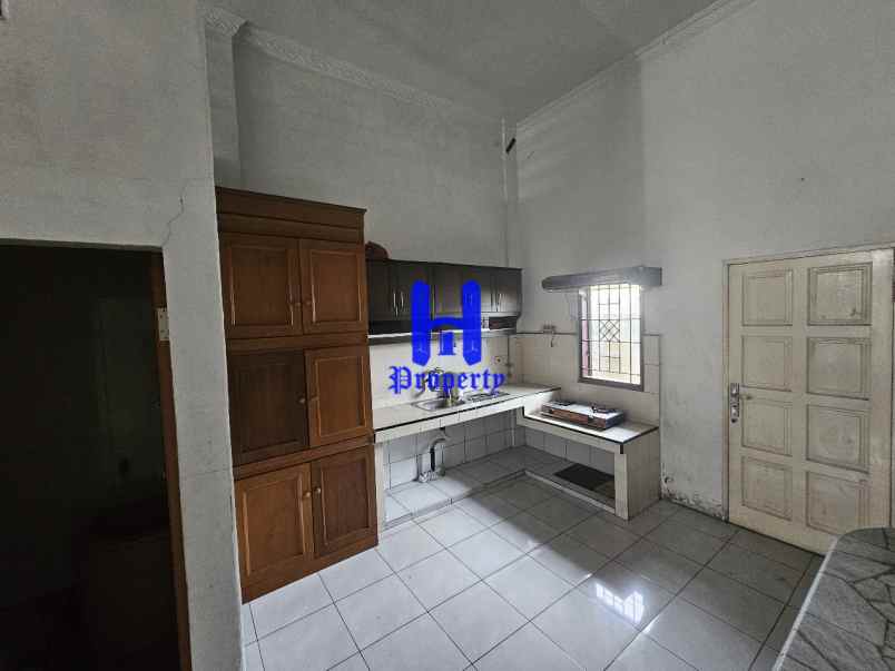 dijual rumah komplek mulia residence