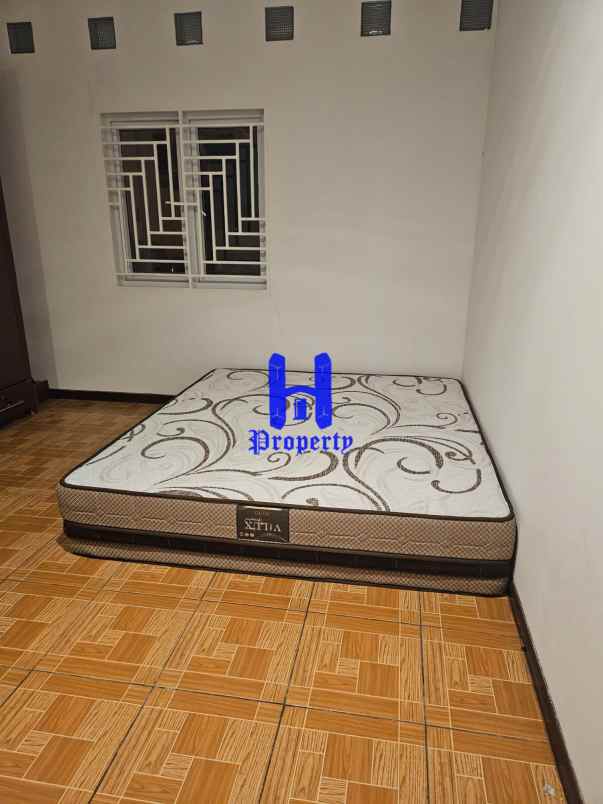 dijual rumah komplek mutiara residence