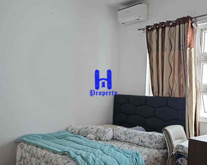 dijual rumah komplek mutiara residence