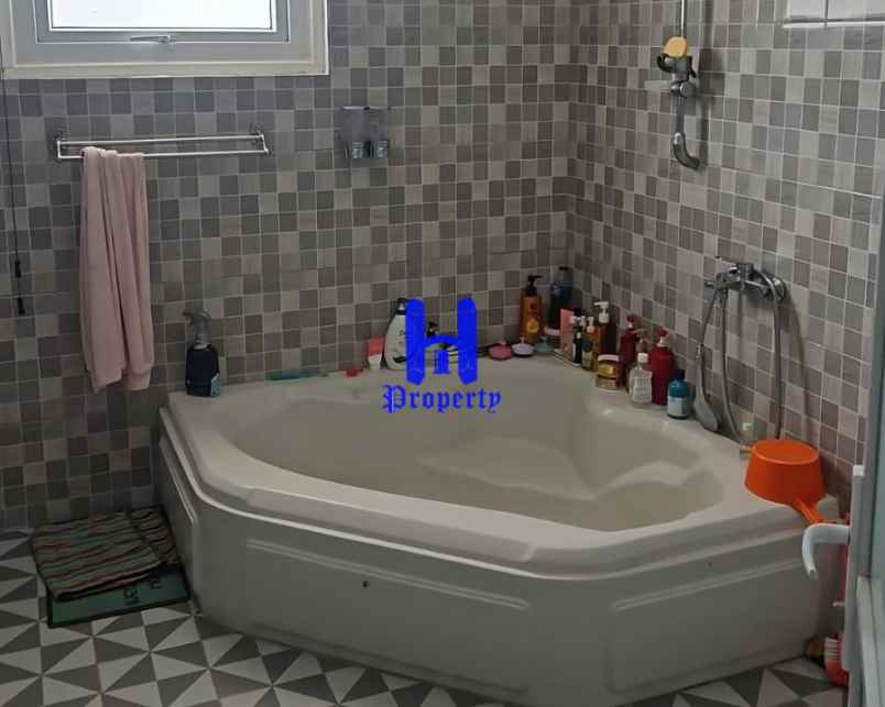 dijual rumah komplek mutiara residence