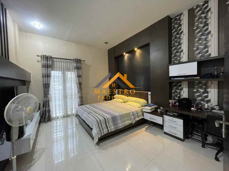 dijual rumah komplek setia jadi