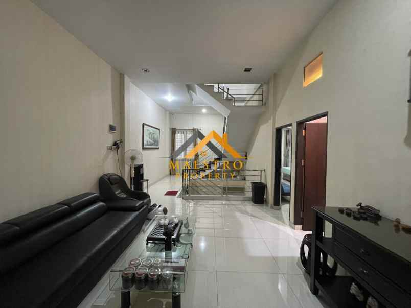 dijual rumah komplek setia jadi