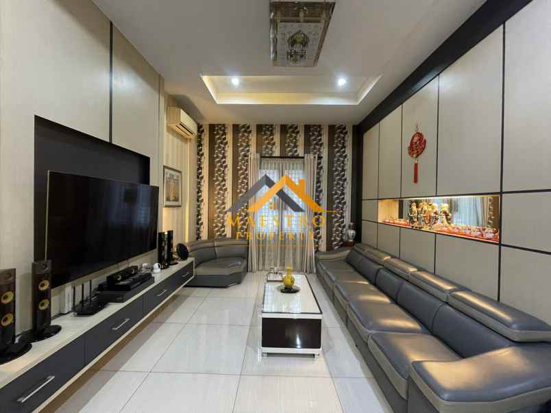 dijual rumah komplek setia jadi