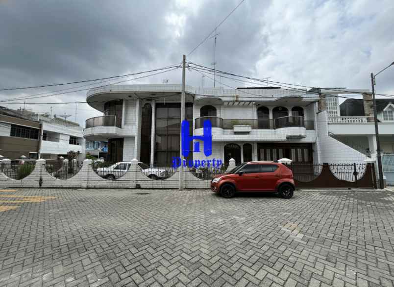 dijual rumah komplek taman polonia 1
