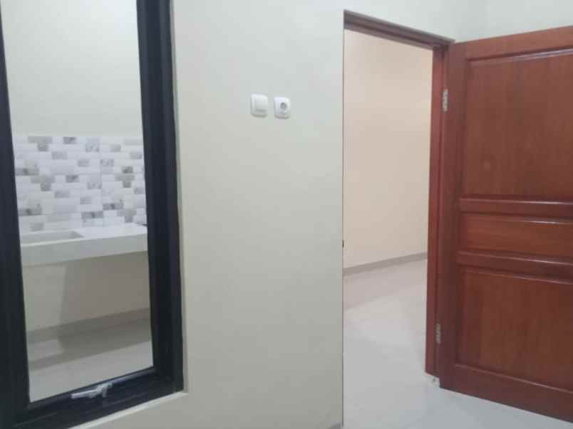 dijual rumah kota harapan indah bekasi