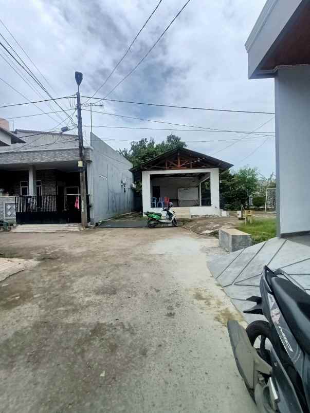 dijual rumah kota harapan indah bekasi