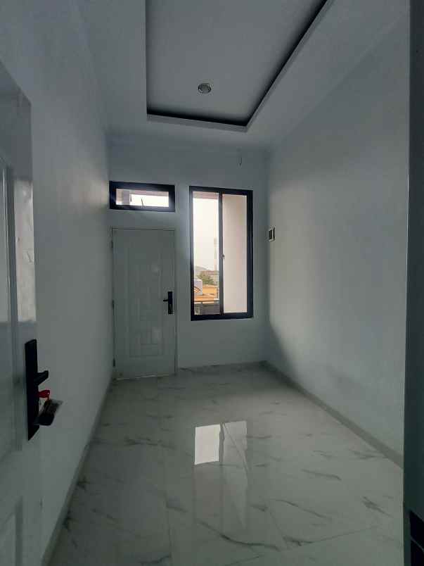 dijual rumah kota harapan indah bekasi