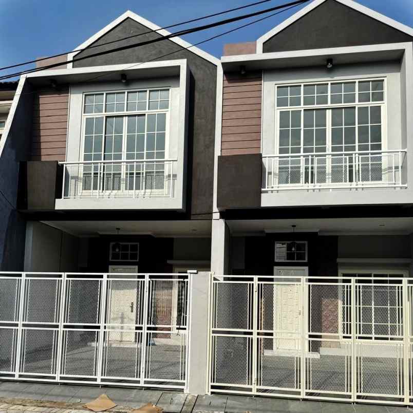 dijual rumah lebak indah regency