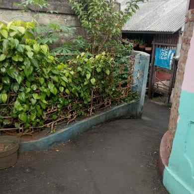 dijual rumah letak strategis