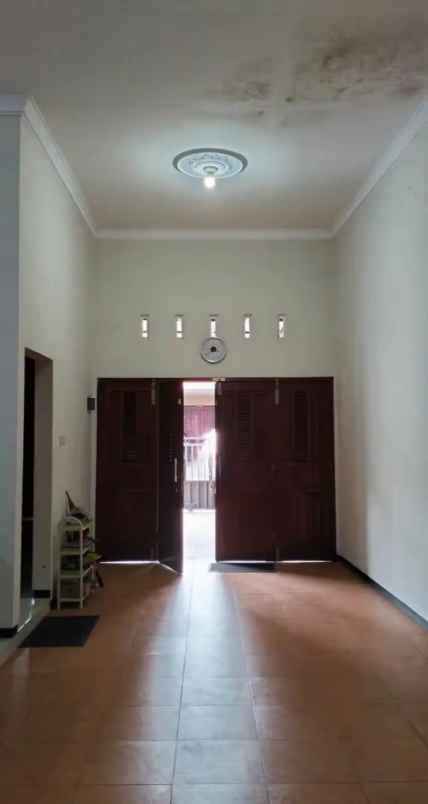 dijual rumah lokasi dekat suhat kota malang