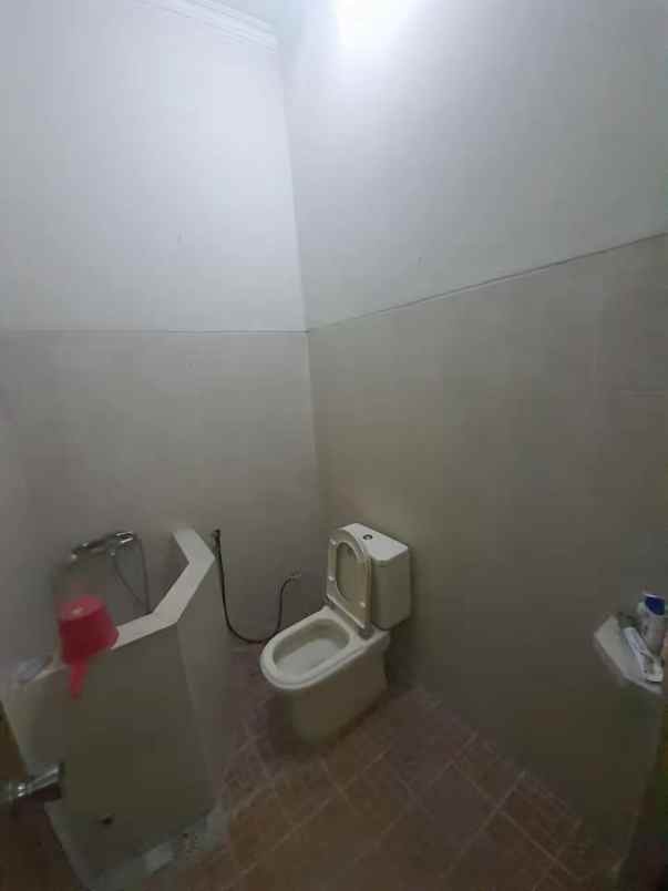 dijual rumah lokasi dekat suhat kota malang