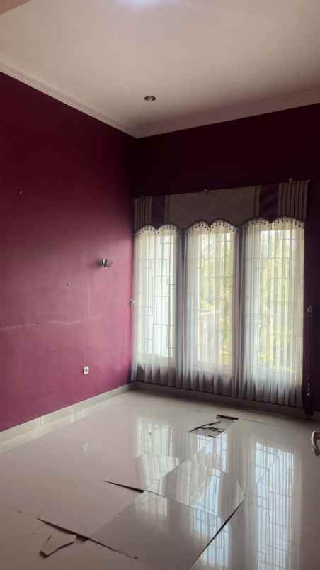 dijual rumah lokasi perum sulfat indah kota malang