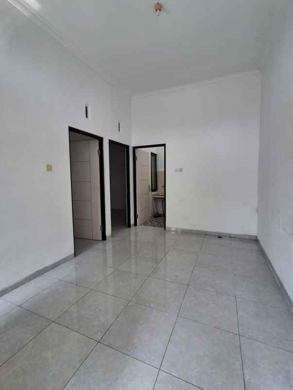 dijual rumah lokasi perumahan bandara pakis malang