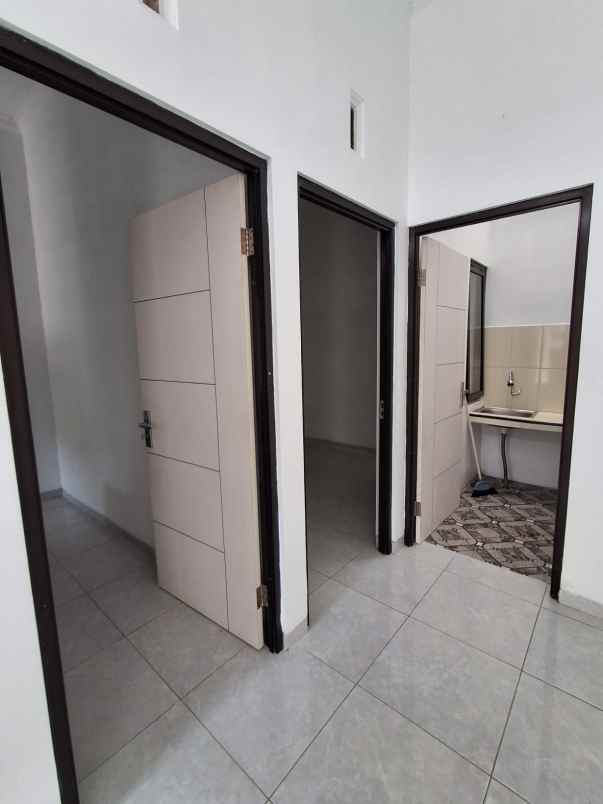 dijual rumah lokasi perumahan bandara pakis malang