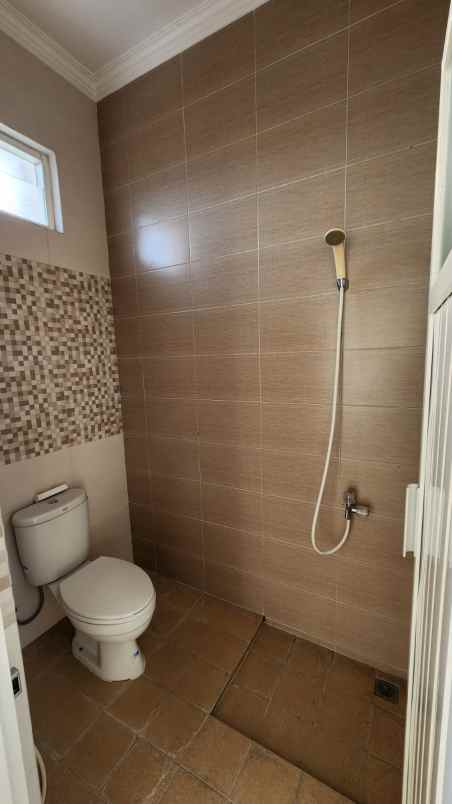 dijual rumah lokasi perumahan lowokwaru kota malang