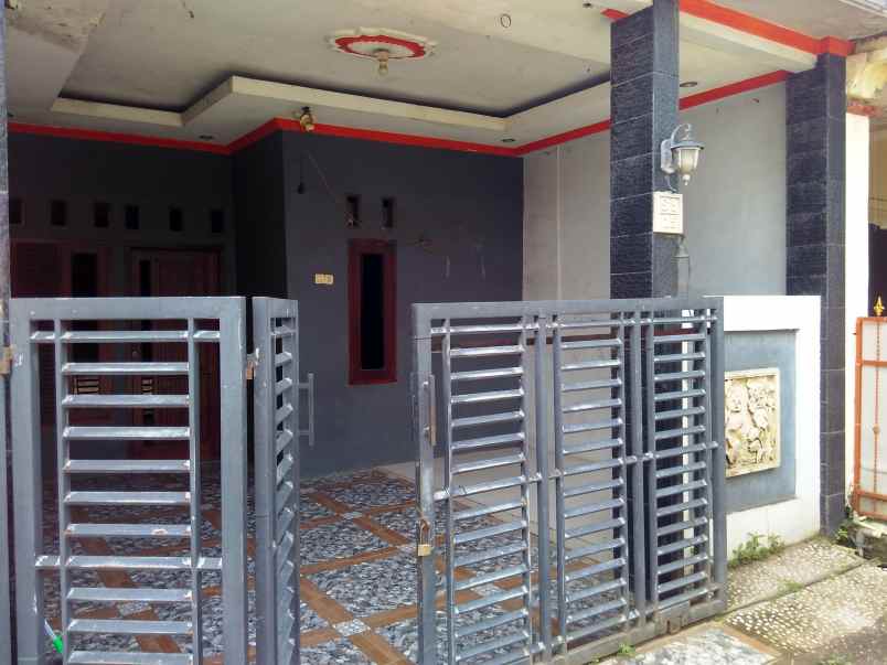 dijual rumah lokasi strategis komersil bekasi timur