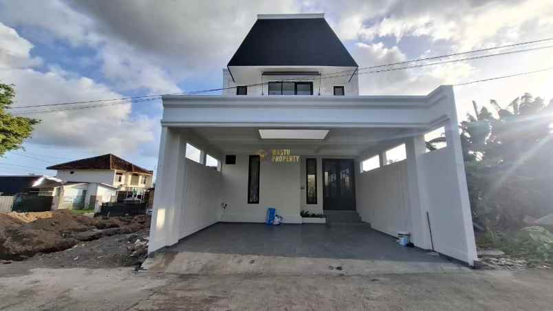 dijual rumah maguwoharjo