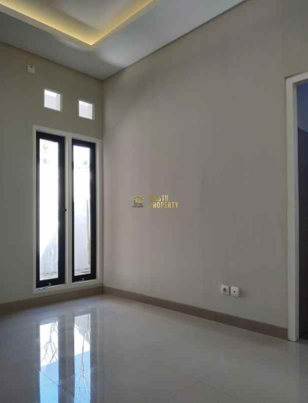 dijual rumah maguwoharjo depok sleman