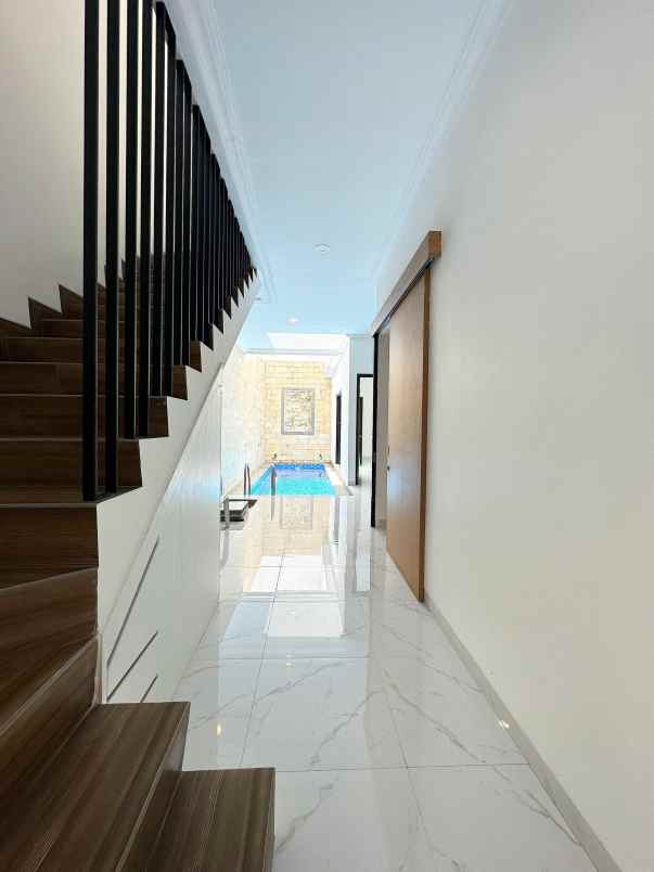 dijual rumah mampang