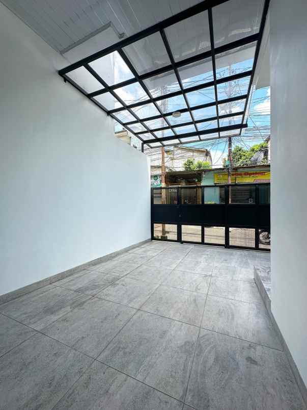 dijual rumah mampang