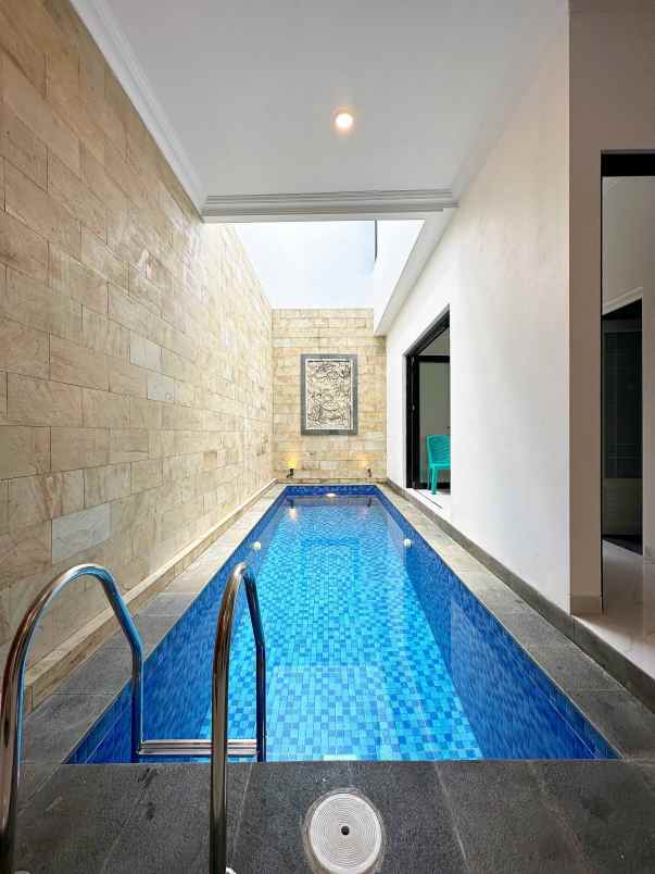 dijual rumah mampang