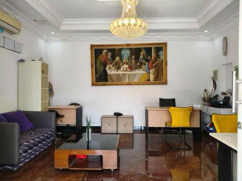 dijual rumah manyar