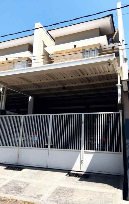 dijual rumah manyar tirtoasri