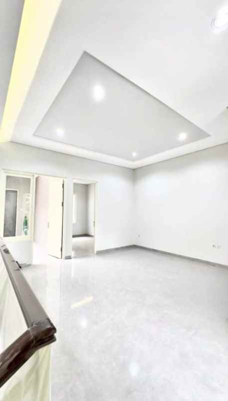 dijual rumah manyar tirtoyoso sukolilo