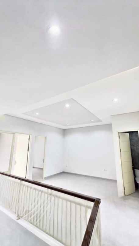 dijual rumah manyar tirtoyoso sukolilo