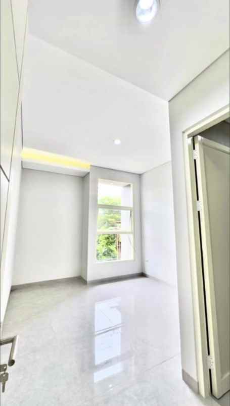 dijual rumah manyar tirtoyoso sukolilo