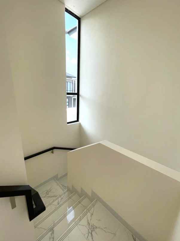 dijual rumah matana asya jgc jakarta