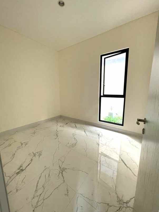 dijual rumah matana asya jgc jakarta