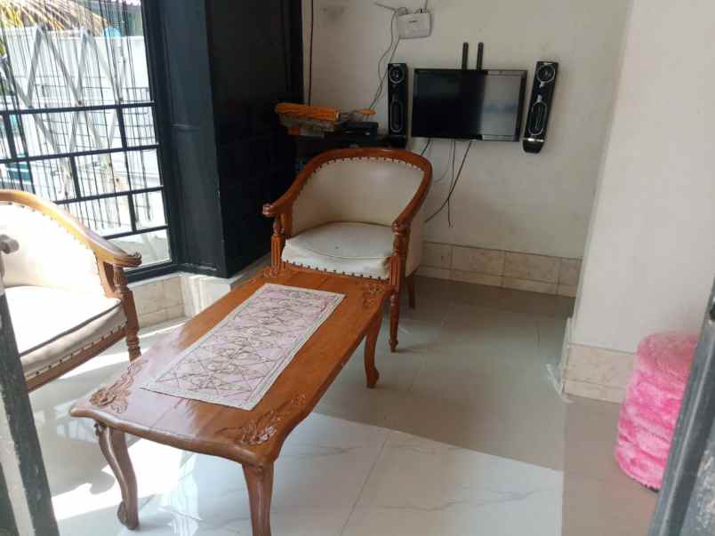 dijual rumah metland menteng