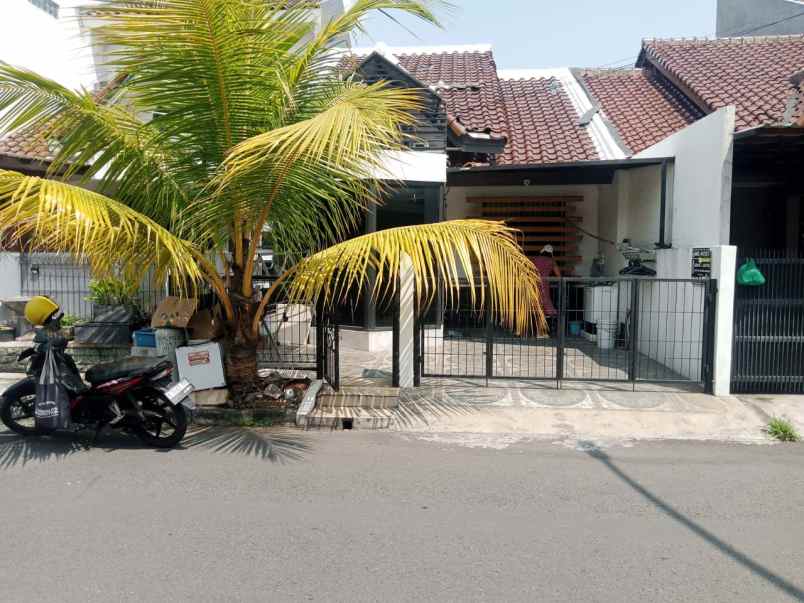 dijual rumah metland menteng