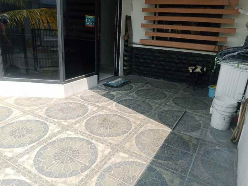 dijual rumah metland menteng