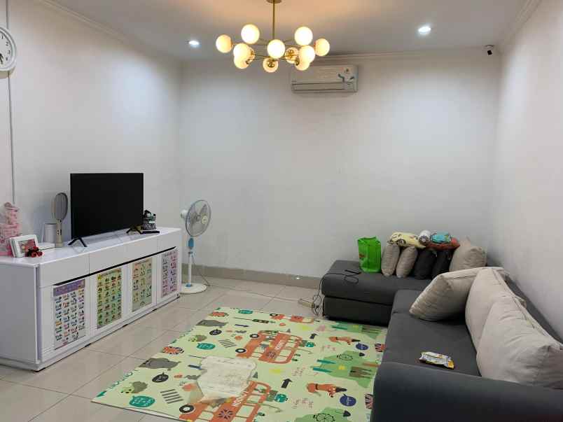 dijual rumah metland menteng cakung timur