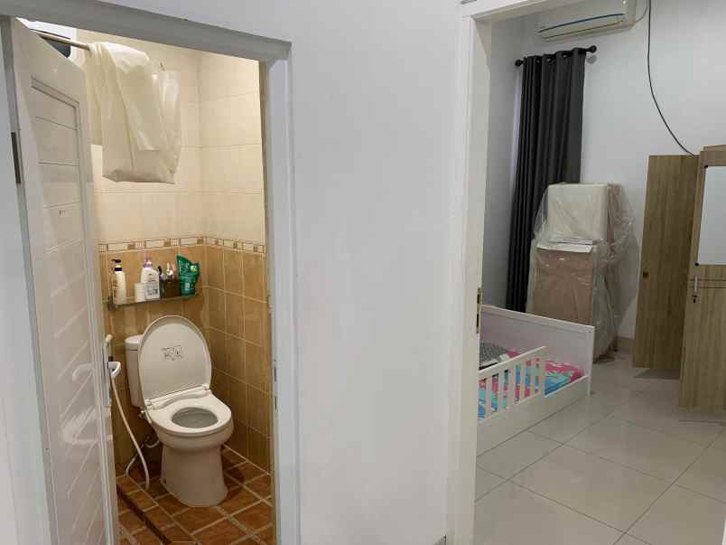 dijual rumah metland menteng cakung timur