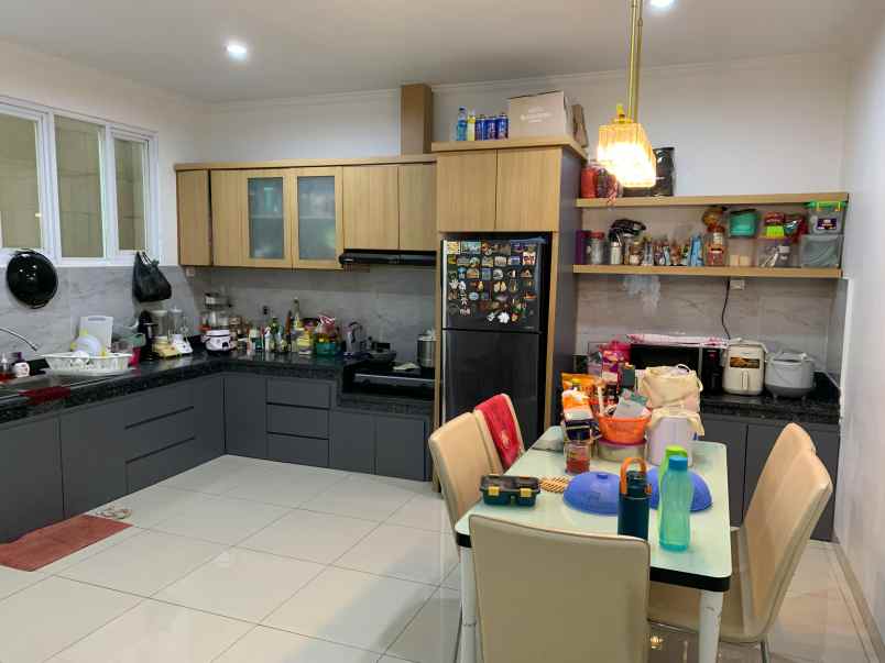 dijual rumah metland menteng cakung timur