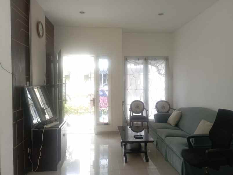dijual rumah metro marina ancol
