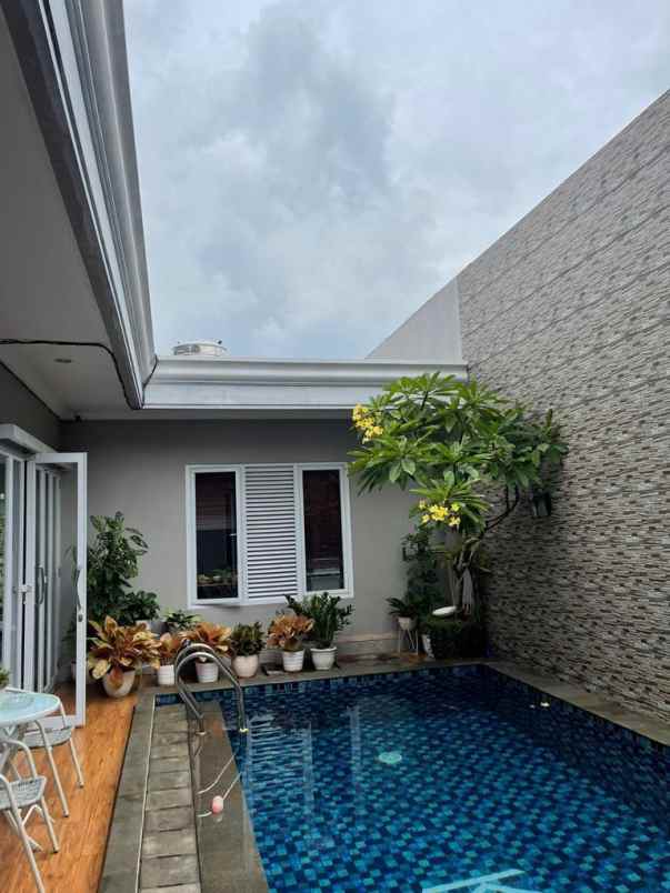 dijual rumah mewah di leuwinanggung cibubur depok