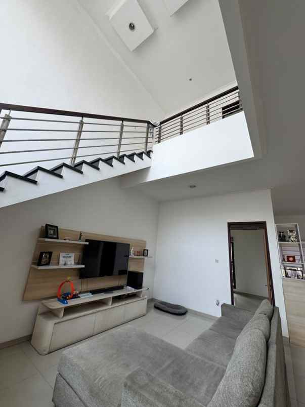dijual rumah mohamad toha
