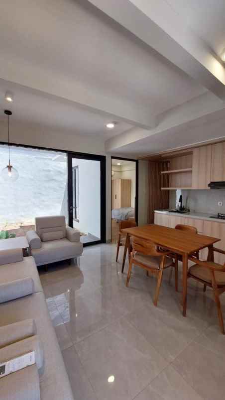 dijual rumah mulyosari