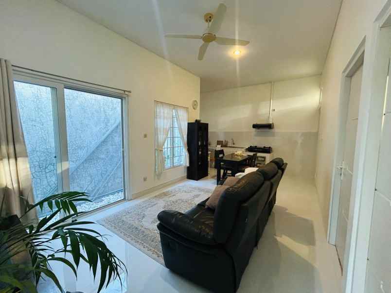 dijual rumah nusa dua