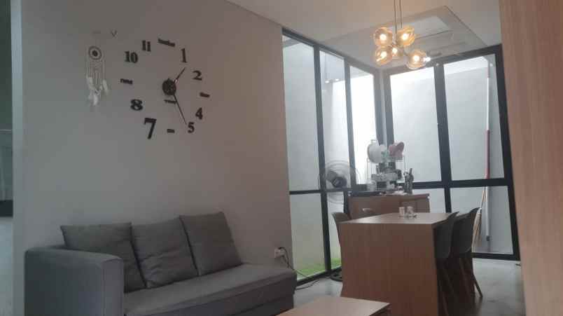 dijual rumah o2 grand wisata