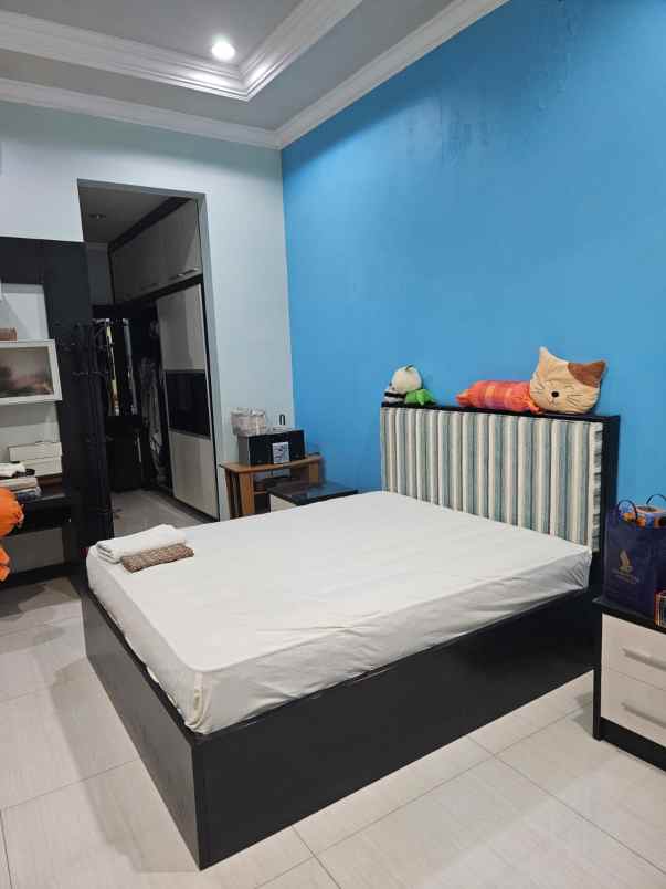 dijual rumah pakuwon city