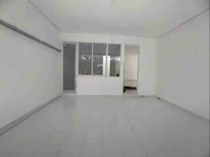 dijual rumah pakuwon indah imperial golf