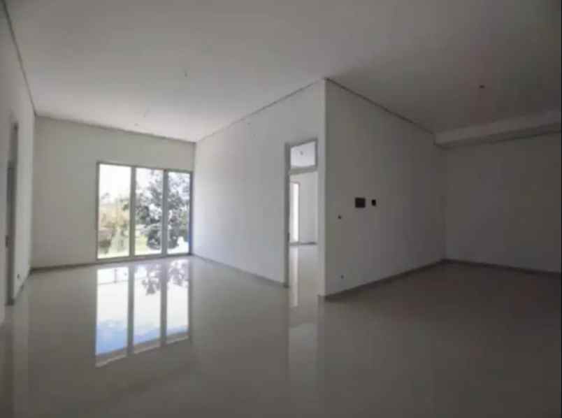 dijual rumah pakuwon indah imperial golf