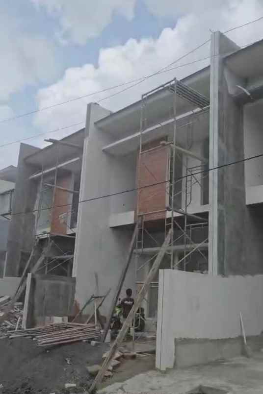 dijual rumah panjang jiwo