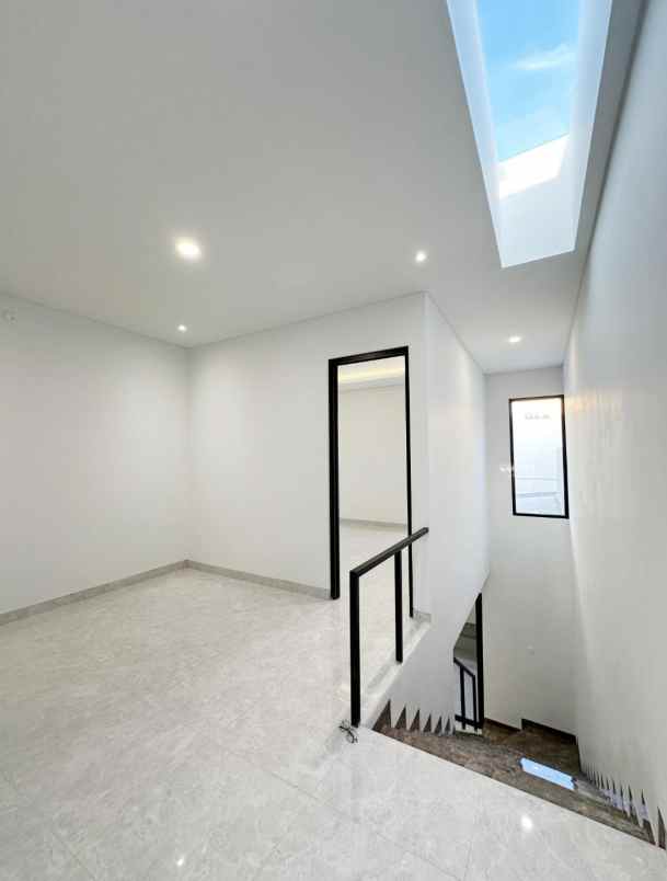 dijual rumah panjang jiwo